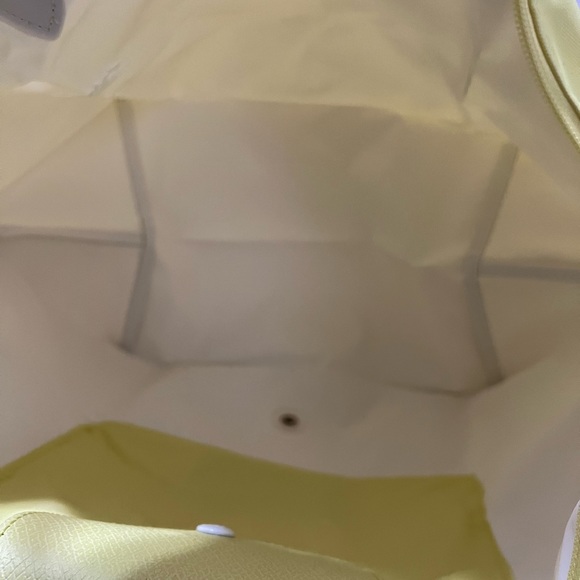 Longchamp Medium Top Handle - Picture 3 of 16